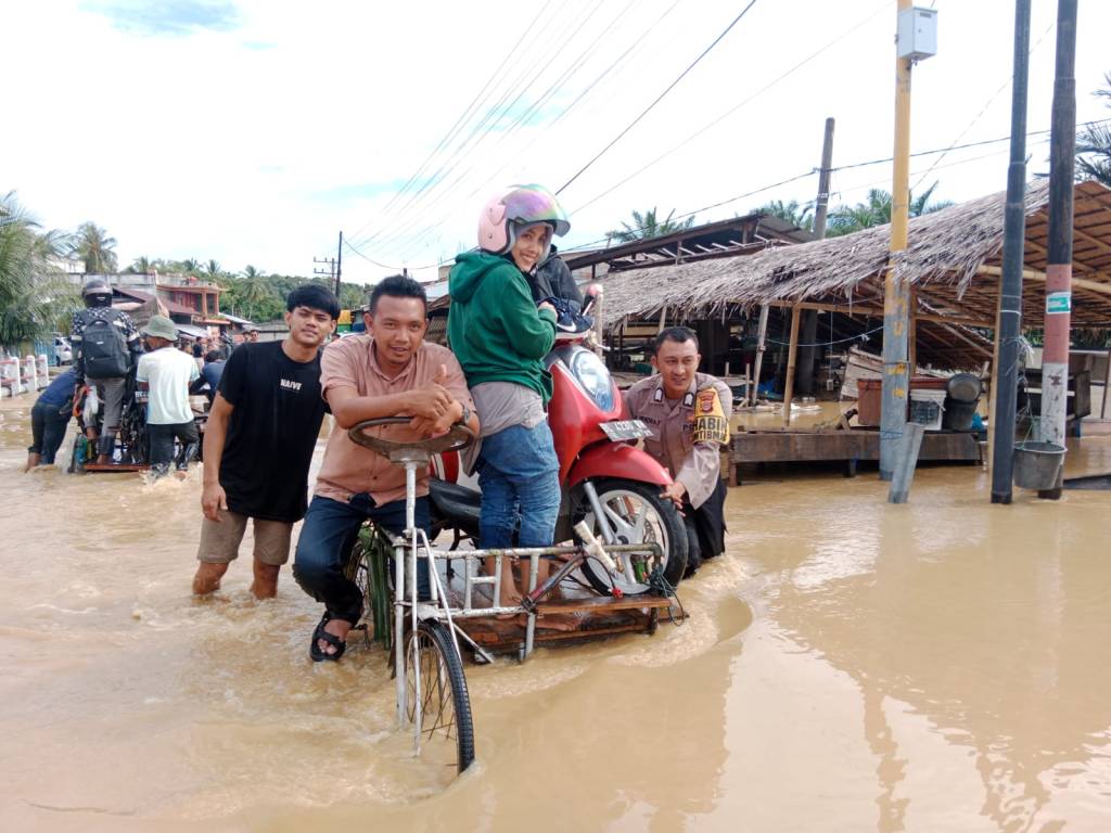 Diguyur Hejan Lebat, Sejumlah Desa di Kecamatan Kluet Selatan Terendam Banjir